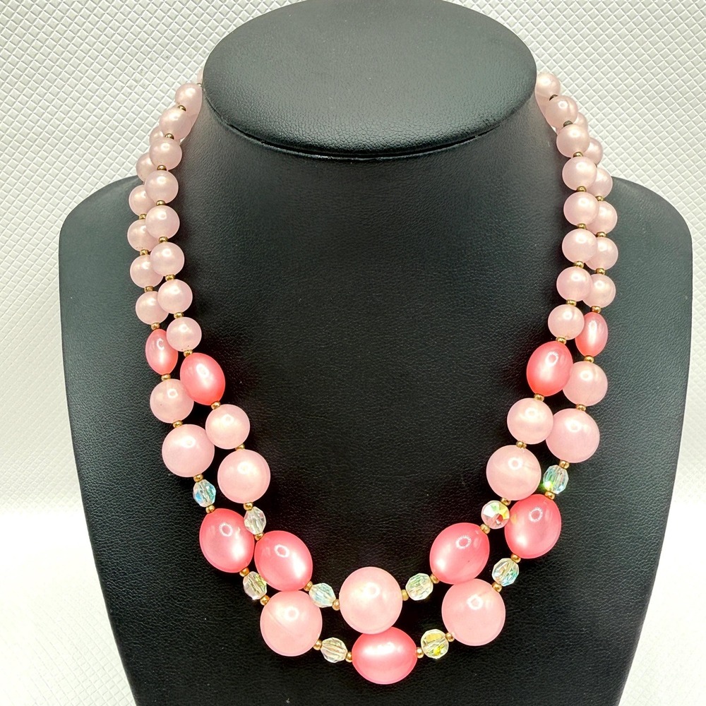 Vintage 60s 70s Soft Pink Moonglow‎ Lucite 13.5" Choker Necklace